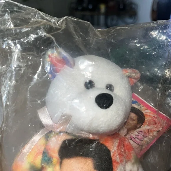 Elvis - Picture 3 of 6